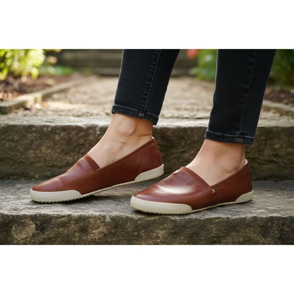 Frye 11 Melanie Women Slip on Shoes Cognac Antique Soft Vintage Leather Loafers